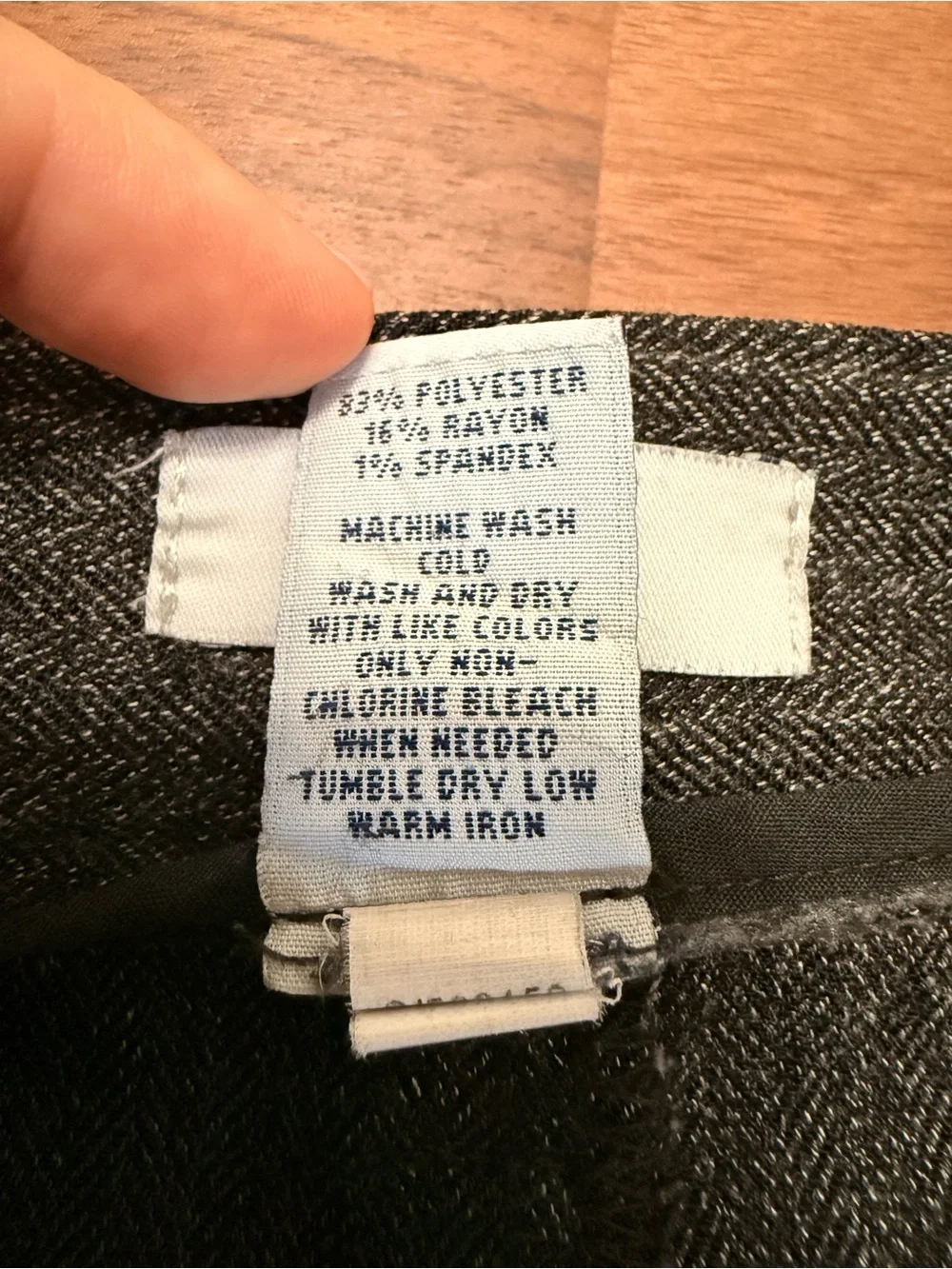 GAP Charcoal Gray Flat Front Capris